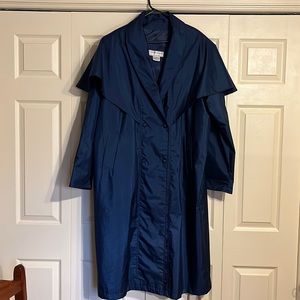 Vintage, Maggie, Lawrence trench coat, raincoat blue size 22/24 , 49 in long